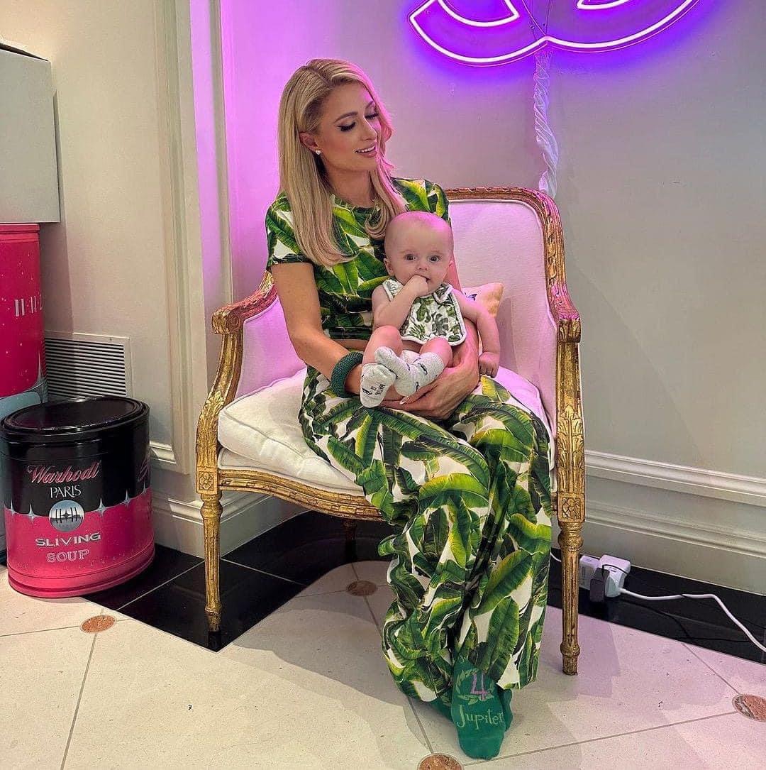 Paris Hilton Shares Sweet Family Photos, but People Spot a Curious Detail That Made They Worried