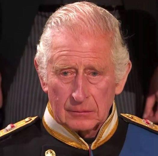 ROYAL TRAGEDY Heartbreak for King Charles. With heavy hearts, we announce the passing