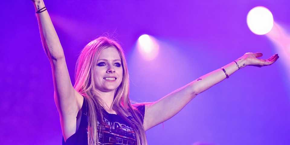 Avril Lavigne Officially Set To Make Warped Tour Debut After 30 Years